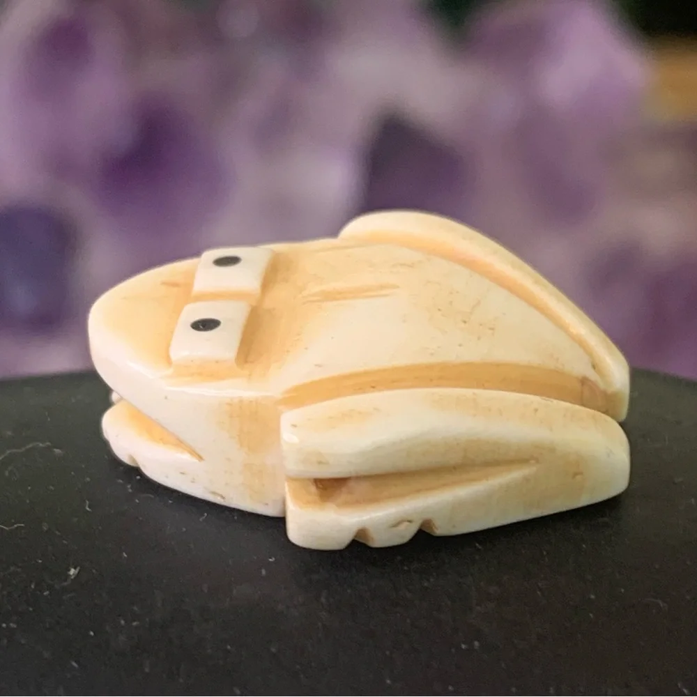 Hand Carved Frog Bone Bead Native American Style Miniature Fetish Animal .8